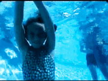 Olsen Twins Swimming GIF - Olsen Twins Swimming Pool Party GIFs