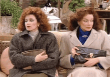 Startled Mary Jo Shively GIF - Startled Mary Jo Shively Annie Potts GIFs