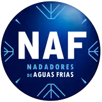 a logo for nadadores de aguas frias is shown on a blue background
