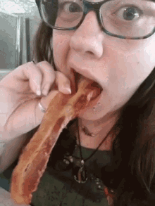 eating hungry bacon