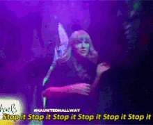 Taylor Swift Scared GIF - Taylor Swift Scared Running GIFs