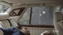Stephen Amell Oliver Queen GIF - Stephen Amell Oliver Queen Car GIFs