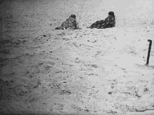 Harold Lloyd Short Movie In The Beach GIF - Harold Lloyd Short Movie In The Beach Vintage GIFs