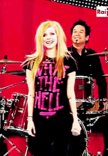 Avril Lavigne Hi GIF - Avril Lavigne Hi Wave GIFs