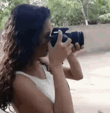 Camera Selfie GIF - Camera Selfie Take A Shot GIFs