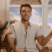 What Gives Ricardo Salusse GIF - What Gives Ricardo Salusse All Star Shore GIFs