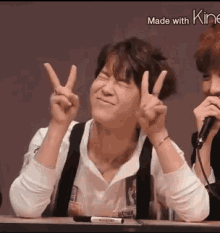 Love You This Much Peace Out GIF - Love You This Much Peace Out Smile GIFs