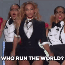 Squirrels Beyonce GIF - Squirrels Beyonce Who Run The World GIFs