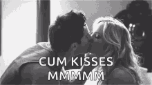 Kissing Romantic GIF - Kissing Kiss Romantic GIFs