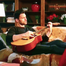 Kevinmcgarry Guitar GIF - Kevinmcgarry Guitar Surprised GIFs