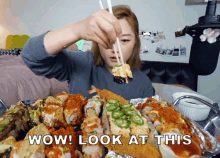 Wow Look At This Amazed GIF - Wow Look At This Amazed Feast GIFs