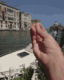 GIF