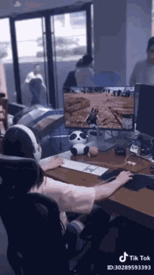 Fastest Hand Alt Tab GIF - Fastest Hand Alt Tab Playing At Work GIFs