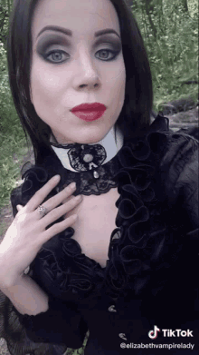 tiktok elizabeth vampire lady gothic goth model