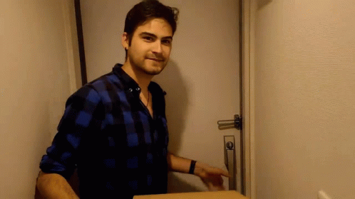 Emocionado Llego Un Paquete GIF - Emocionado Llego Un Paquete Paquete GIFs