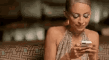 One Second Wait A Minute GIF - One Second Wait A Minute On The Phone GIFs
