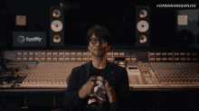 Kojima Hideo Kojima GIF - Kojima Hideo Kojima Clapping Gif GIFs