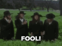 Fool Amish GIF - Fool Amish Pioneer GIFs