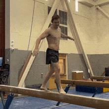 Balancing Ian Gunther GIF - Balancing Ian Gunther Gymnastics GIFs
