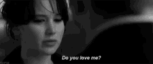 Do You Love Me Jennifer Lawrence GIF - Do You Love Me Jennifer Lawrence The Mocking Jay GIFs
