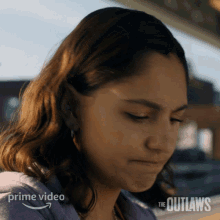 Nodding Rani Rekowski GIF - Nodding Rani Rekowski The Outlaws GIFs