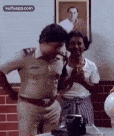 hitting sanmanassullavarkku samadhanam sreenivasan police ppolice officer