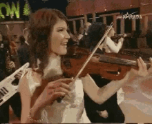 jelena marinkov turbofolk playing violin