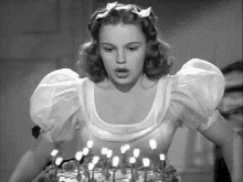 Judy Garland GIF - Judy Garland Birthday GIFs