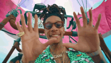 Squeezing Wiz Khalifa GIF - Squeezing Wiz Khalifa Contact Song GIFs