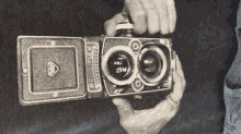 Maquina Old Camera GIF - Maquina Old Camera Vintage Camera GIFs