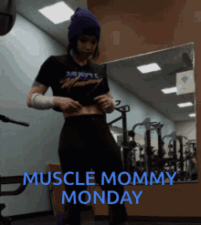 Muscle Mommy Monday Monday GIF - Muscle Mommy Monday Monday Muscles GIFs
