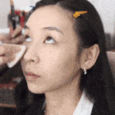 Applying Concealer Tina Yong GIF - Applying Concealer Tina Yong Applying Makeup GIFs
