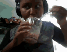 Meddle What Are You Eating GIF - Meddle What Are You Eating Rule7 GIFs