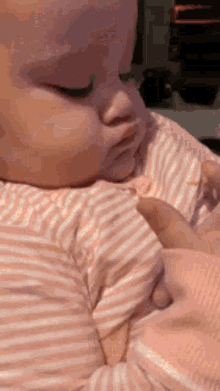 Squeeze Baby GIF - Squeeze Baby Cute GIFs