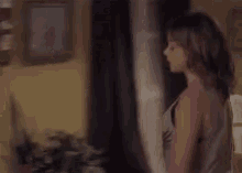 Sarah Hyland Going Out GIF - Sarah Hyland Going Out Modern Family GIFs