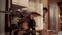 Gremlins Scary GIF - Gremlins Scary Eating GIFs