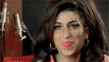Pretty Amy Amy Winehouse GIF - Pretty Amy Amy Winehouse GIFs