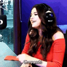 Omg Selena Gomez GIF - Omg Selena Gomez Laugh GIFs