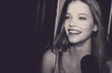 Mujer GIF - Wink Woman Smile GIFs