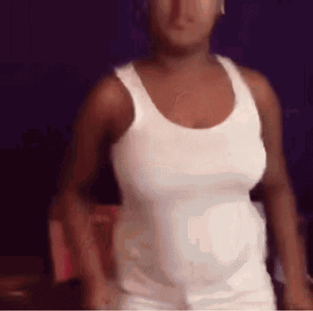 TOMT] Old viral GIF of girl dancing who's only redeemable quality was bouncy  boobs : r/tipofmytongue