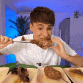 Eating Raphael Gomes GIF - Eating Raphael Gomes Hungry GIFs