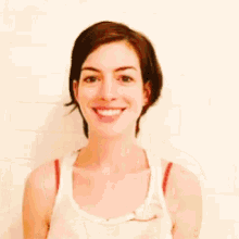 Anne Hathaway GIF - Anne Hathaway Anne Hathaway GIFs