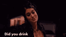 Sitting Around Soaking Each Other'S Awesomeness - Lizzy Caplan In Mean Girls GIF - Mean Girls Lizzy Caplan Janis Ian GIFs