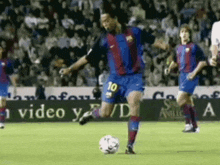 Ronaldinho No Look Pass GIF