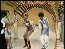 Soul Train 4 GIF - Soul Train Dance Dancing GIFs