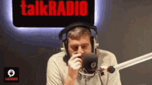 Iainlee Iain GIF - Iainlee Iain Talk Radio GIFs