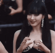 Gvlores Giselle GIF - Gvlores Giselle Try Not To Laugh GIFs