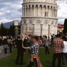 Leaning Tower Of Pisa Pose GIF - Leaning Tower Of Pisa Pose Take A Picture GIFs