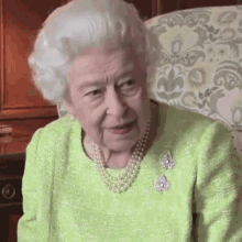 Queen Queen Elizabeth GIF - Queen Queen Elizabeth Queen Elizabeth Ii GIFs