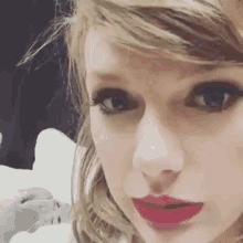 Taylor Swift GIF - Taylor Swift Bawbieque GIFs